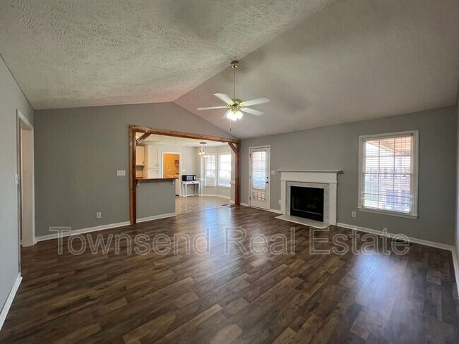 Building Photo - 539 Killeen Rd