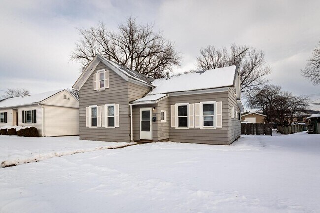 Building Photo - pp820