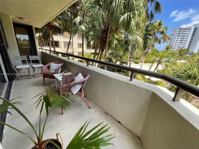 Building Photo - 170 Ocean Ln Dr