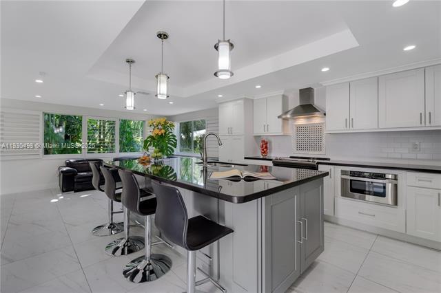 Building Photo - 4830 San Amaro Dr