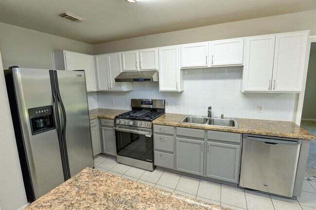 Building Photo - 2109 Kimra Ln