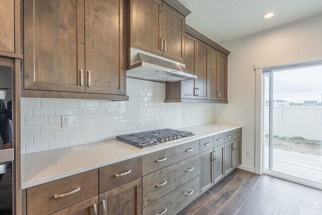 Building Photo - Brand New 3 bed 2.5 bath with flex room North Meridian