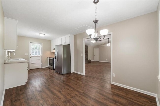 Building Photo - 5146 Bramblewood Dr