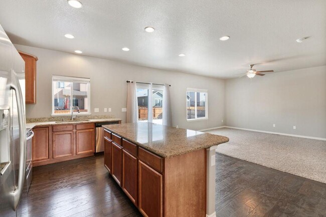 Building Photo - 1520 Cirque Valley Ln