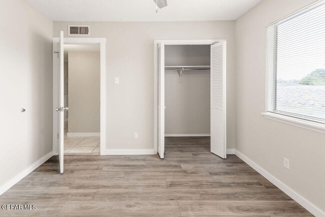 Building Photo - 6932 Escondido Dr