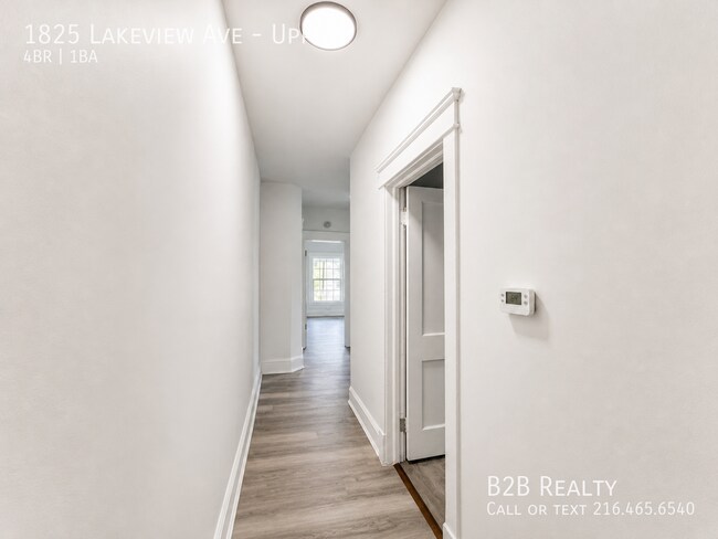 Building Photo - 1825 Lakeview Rd