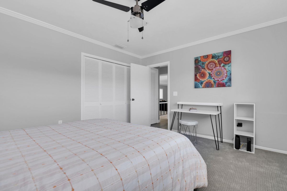 Building Photo - 311 Island Way