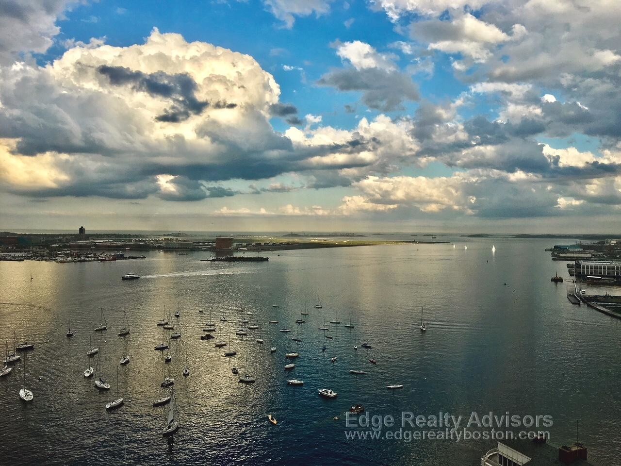 Building Photo - 65 E India Row