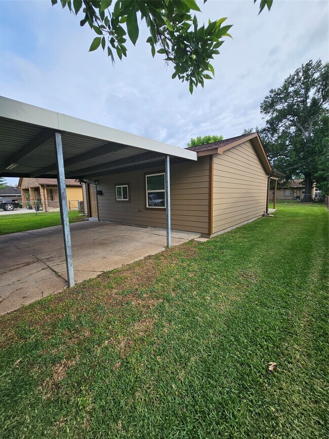 Building Photo - 10230 Pillot St