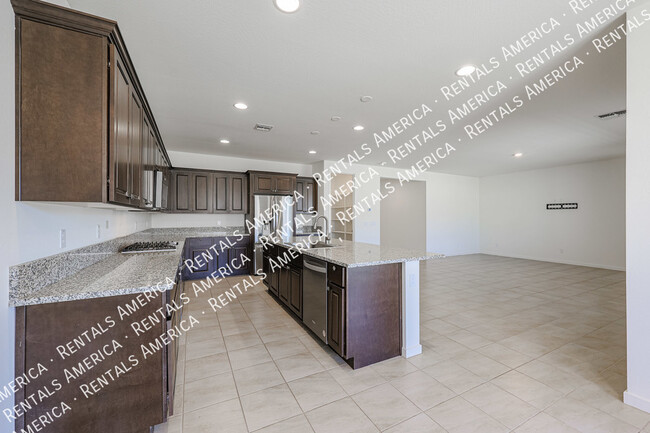 Building Photo - 4806 S 110th Ave