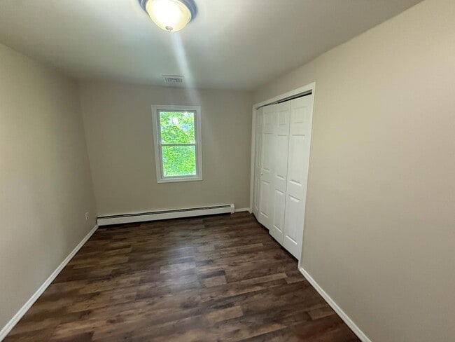 Building Photo - 46 Coldenham Rd