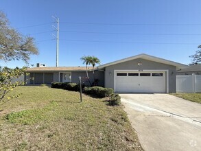 Building Photo - Spacious 5-Bed, 3-Bath Retreat