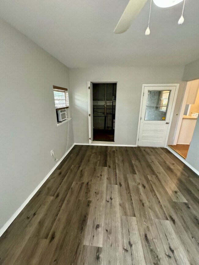 Building Photo - 3 bedroom home with large yard on the west end!