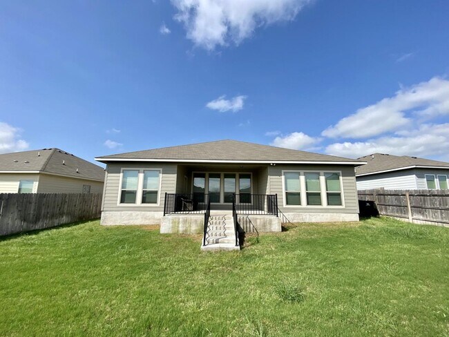 Building Photo - 4bd/2ba in Temple Texas minutes from Charming Belton.