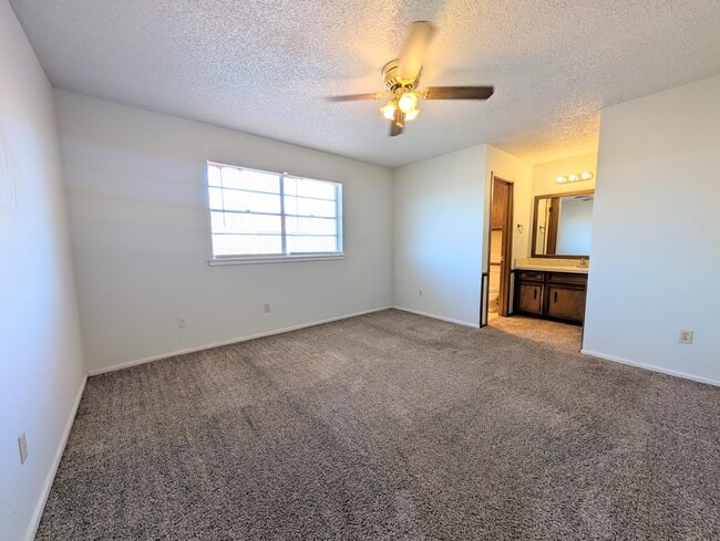 Building Photo - 9616 Bangor Ave