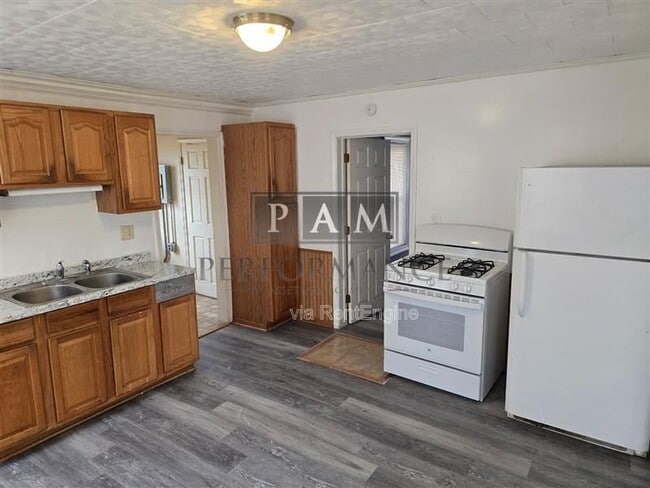 Building Photo - 1208 59th St