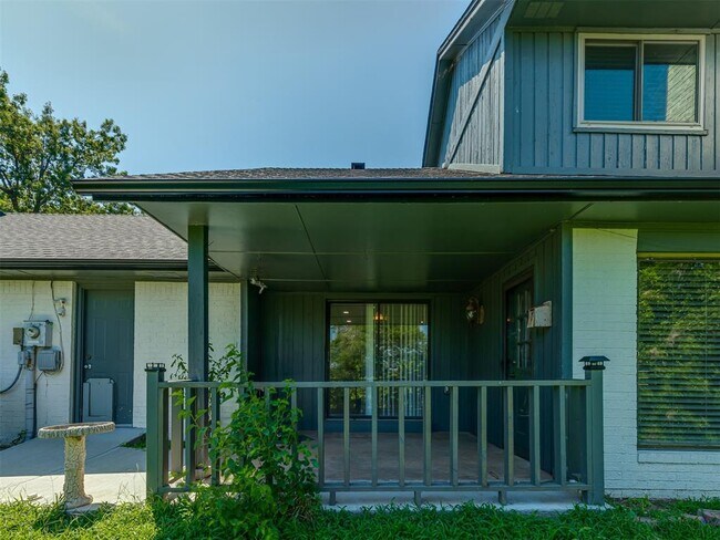 Building Photo - 3405 Woodsboro Dr