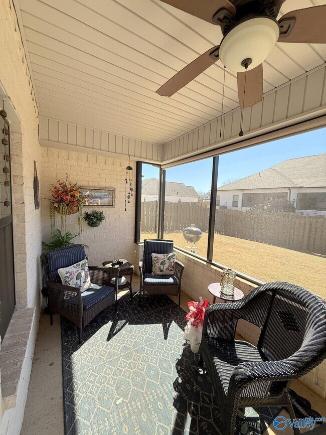 Building Photo - 445 Legend Oak Way SW