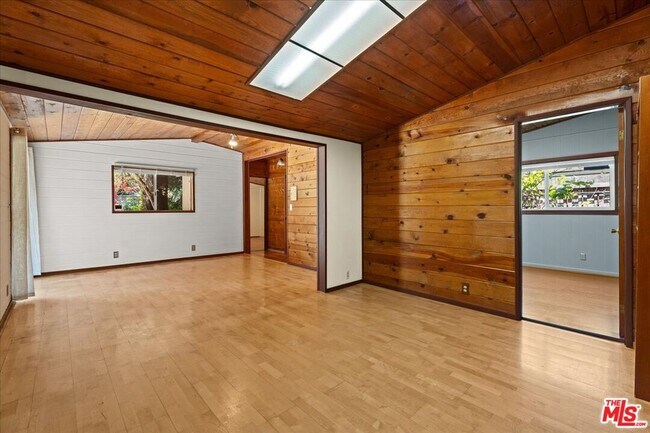 Building Photo - 6141 Corbin Ave