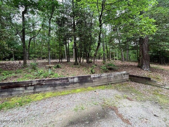 Building Photo - 902 Heather Trail