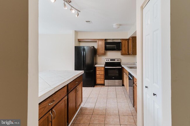 Building Photo - 116 Talgrath Ct