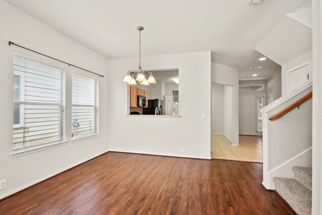 Building Photo - 23611 Wildwood Green Way