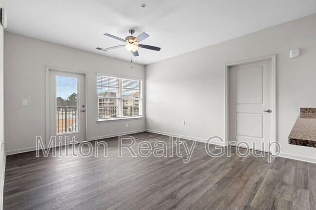 Building Photo - 120 Grove Cir