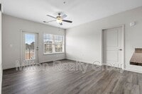 Building Photo - 150 Grove Cir