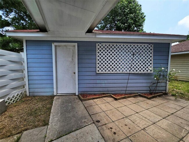 Building Photo - 6106 Spruce Bough Ct