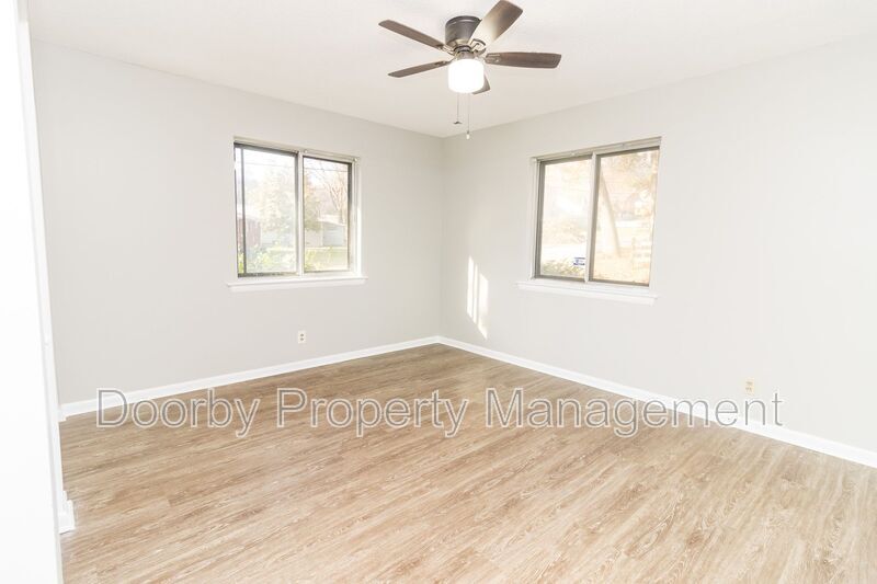 Building Photo - 3600 Oakland Ter