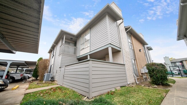 Building Photo - 260 El Dorado Blvd