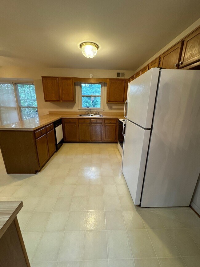 Building Photo - 10985 Eagles Cove Dr