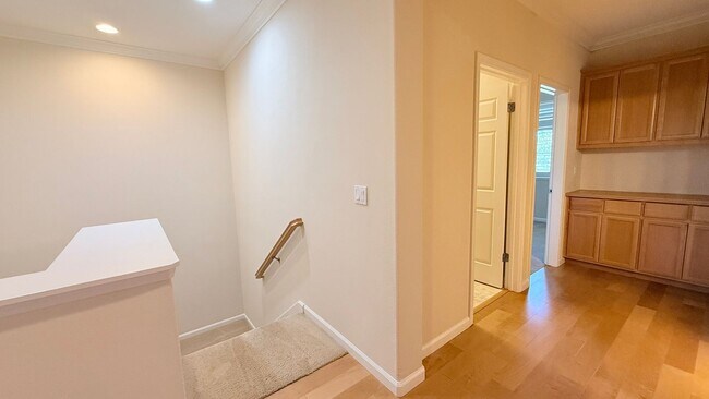 Building Photo - Beautiful 4BD/3BA, Two-Story Townhome in Alamo Creek, Danville- Available NOW!