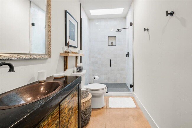 Building Photo - 60620 Kimlin Ave