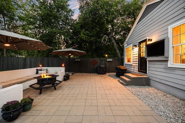 Building Photo - 5029 Locke Ave