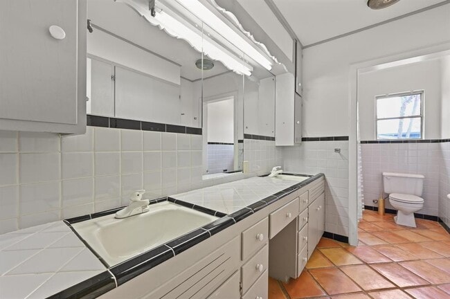 Building Photo - 2807 Hatley Dr