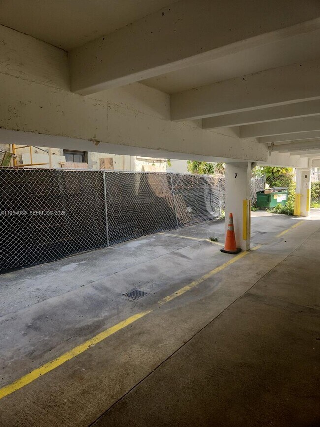 Building Photo - 1617 Jefferson Ave