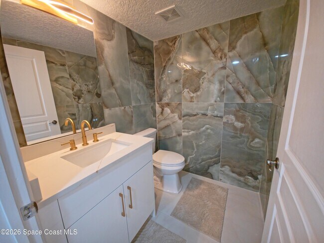 Building Photo - 2095 Jimmy Buffett Mem Hwy