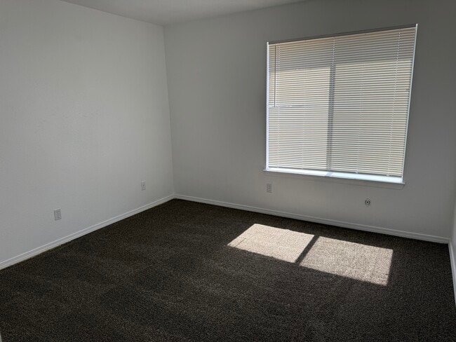 Building Photo - 4808 Driftwood Ave NW