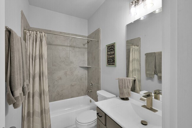 Building Photo - 3791 Lake Bend Shore Dr