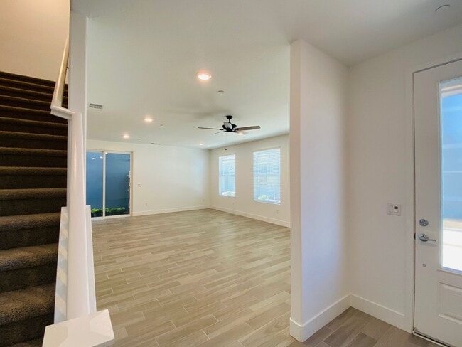 Building Photo - $2,295 + $100 Solar, Copper Ave. & Willow,...
