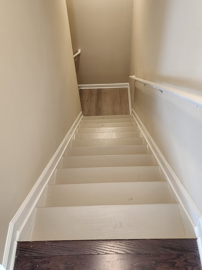 Stairway going to finished basement - 812 Ivy Vine Way