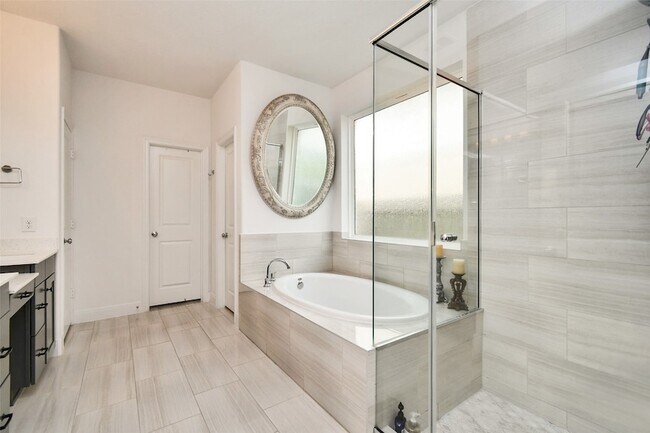 Building Photo - 8922 Stanley Oak Dr