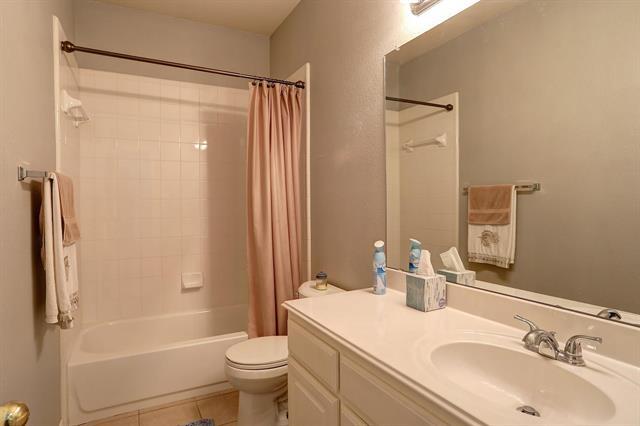 Building Photo - 7216 Pheasant Ct