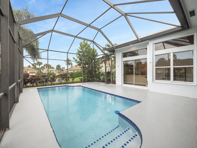 Building Photo - 9070 Cypress Hollow Dr