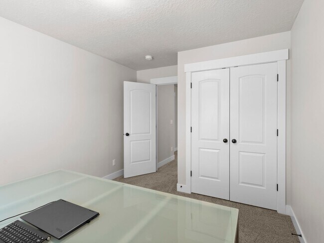Building Photo - Beautiful Bluffdale home for rent!