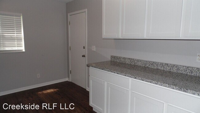 Building Photo - 1218 Hickman Rd