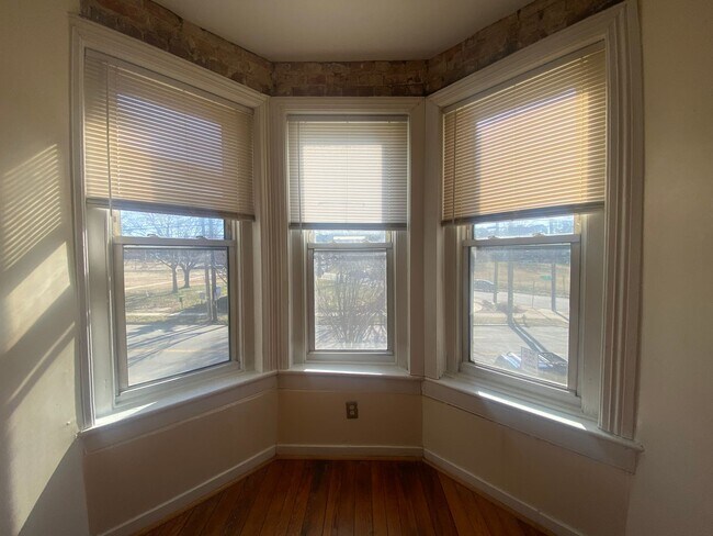 Building Photo - 314 W Leigh St