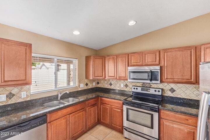 Building Photo - 3140 W Villa Rita Dr