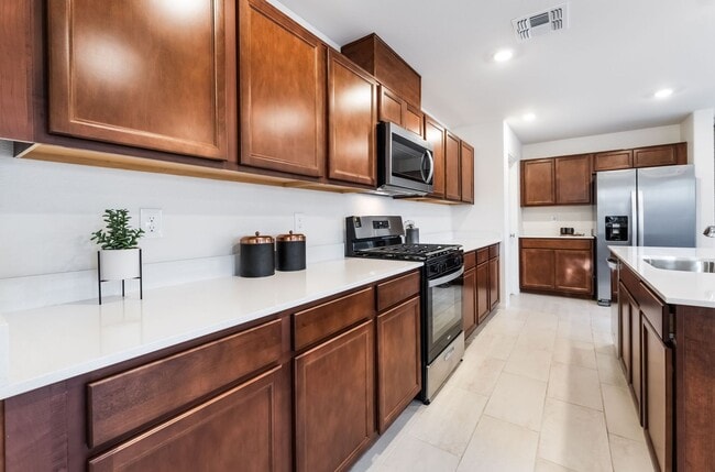 Building Photo - Be the first to live in this brand-new expansive two-story former model home!